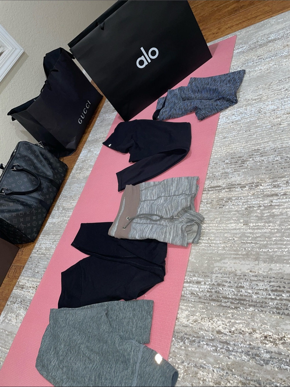 Lululemon Leggings big bundle active wear (Reebok, New balance more)6 pieces ALO